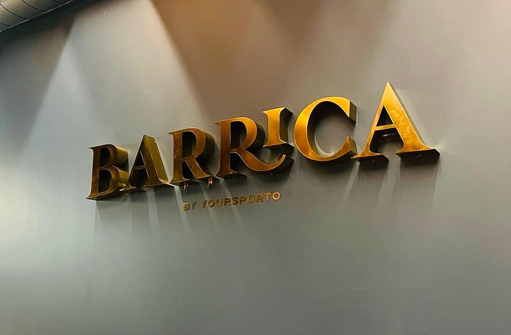 Barrica logo: A stylized depiction of the word 'Barrica' in elegant typography