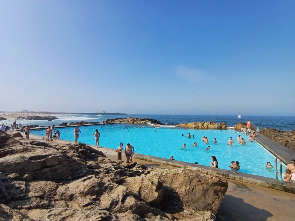 Piscina das Marés, designed by Siza Vieira. Saltwater pool by the ocean in Leça da Palmeira